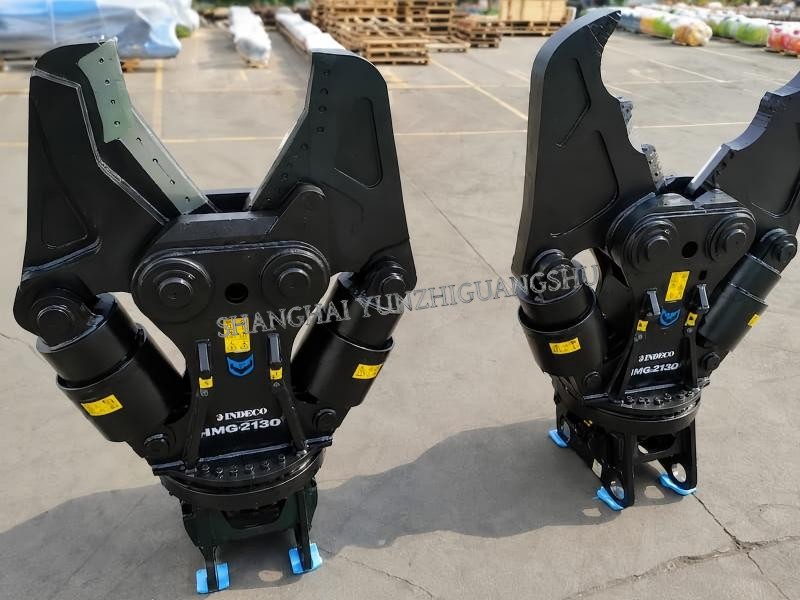 powerful shear double cylinder in steel demolition